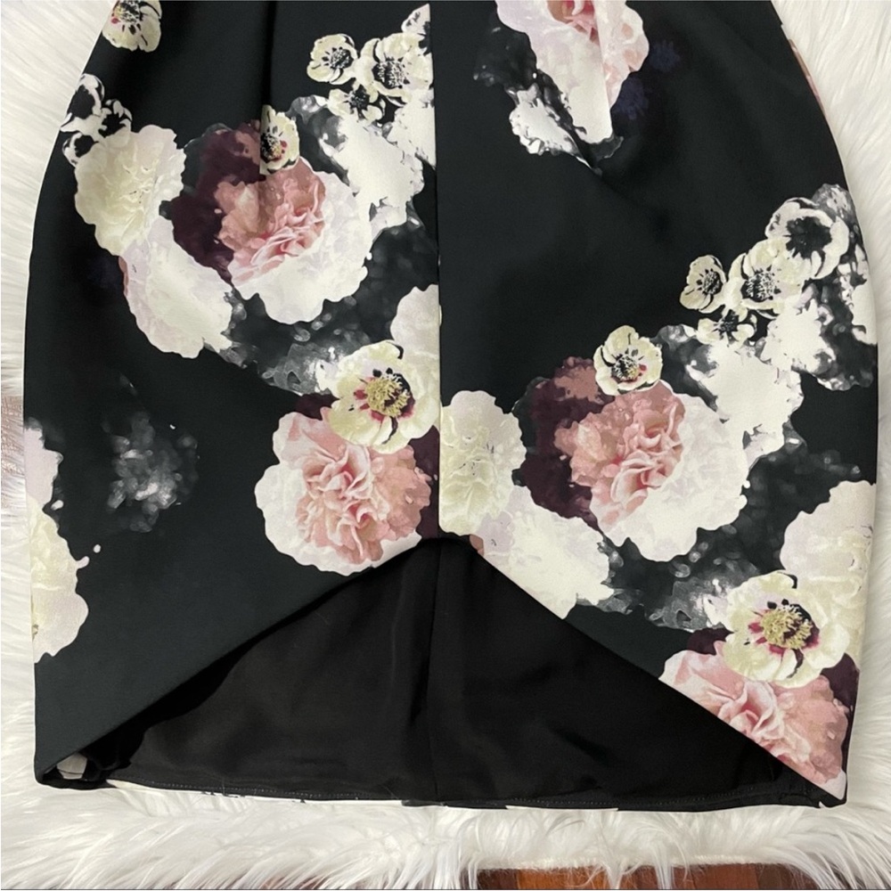 Keepsake Divide strapless floral dress - Picture 6 of 9